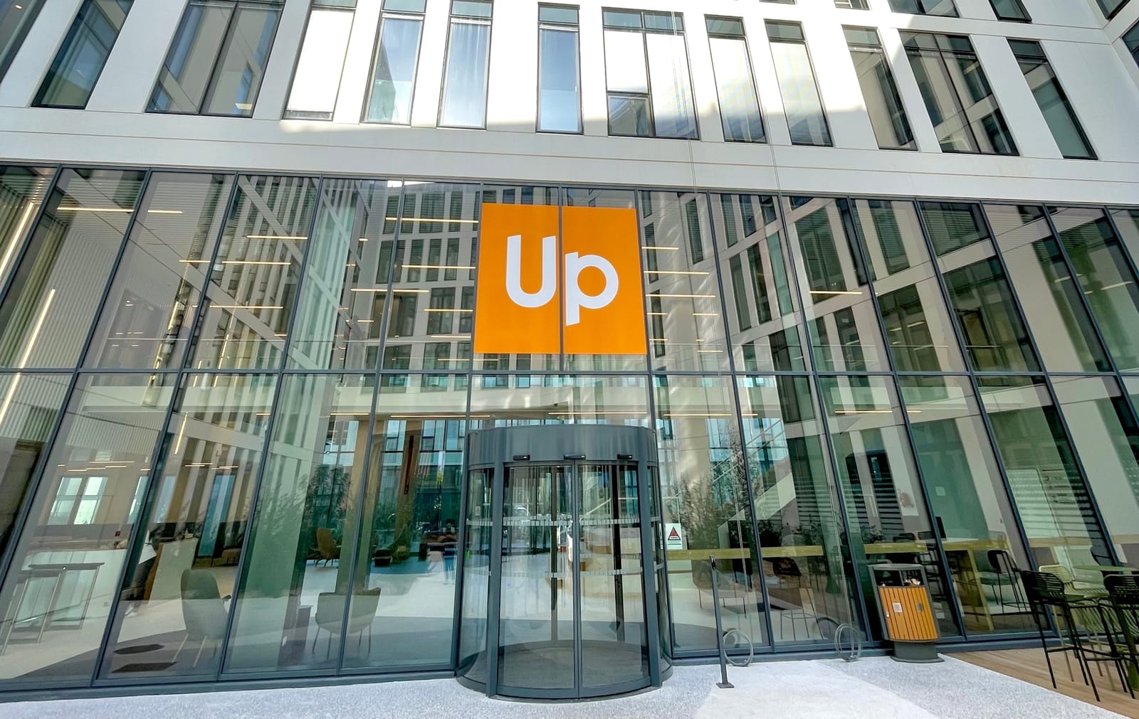 Comment MerciYanis et Sharvy transforment l’environnement de travail au siège d'Up et Total ?